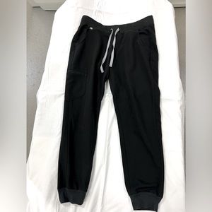 Worn a couple times, still in excellent condition. Figs medium regular. So comfy